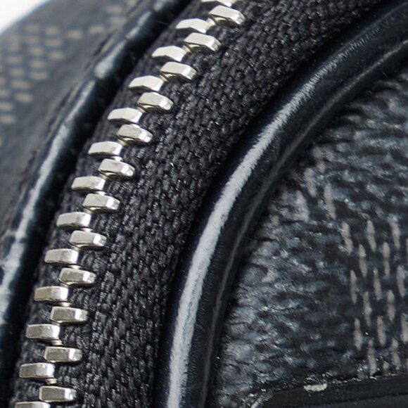 Louis Vuitton Damier Graphite Ambler Waist Bag - Picture 10 of 14